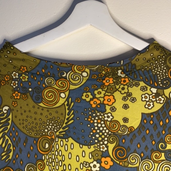 60s Flower Dress - Picture 6 of 9